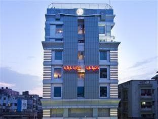 Hotel Gargee Grand photo 3