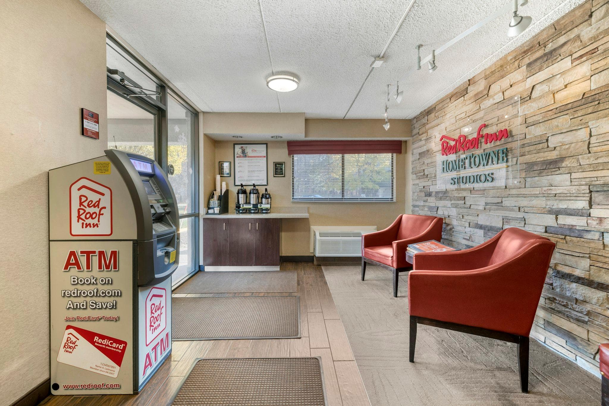 Red Roof Inn Buffalo - Niagara Airport photo 3