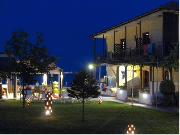 Kamelia & Semeli Hotel