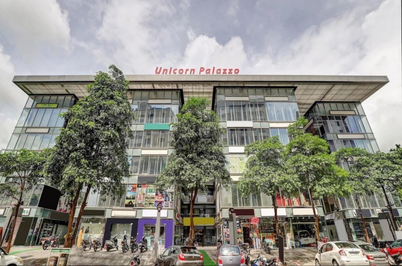 Hotel Unicorn, Surat