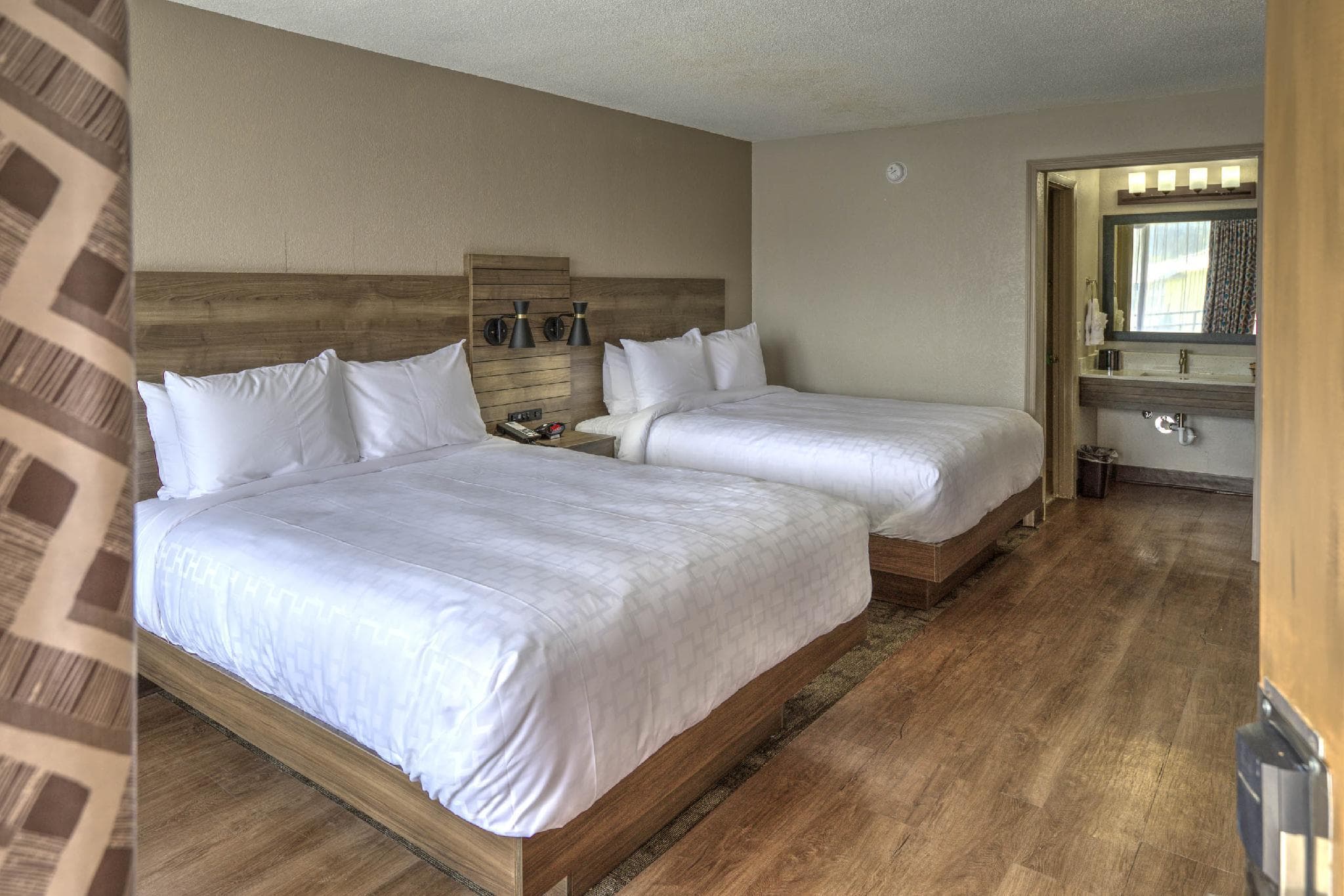 Clarion Pointe Downtown Gatlinburg photo 2