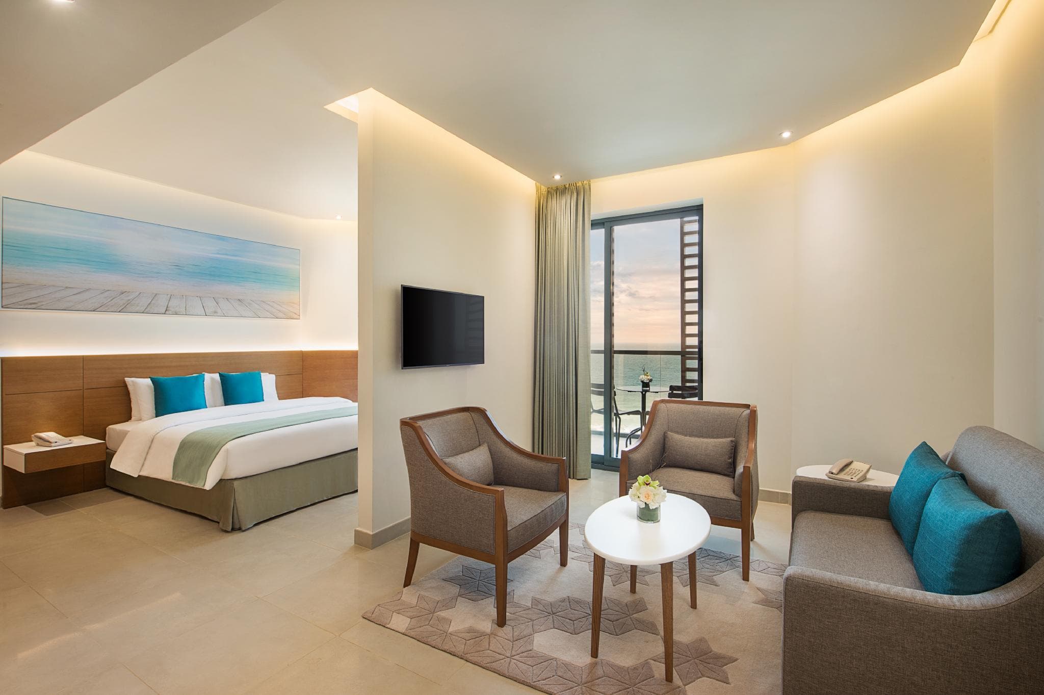 Wyndham Garden Ajman Corniche photo 2