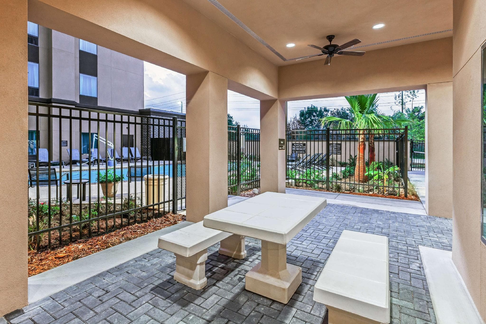 Hampton Inn & Suites Houston I-10 West Park Row photo 5