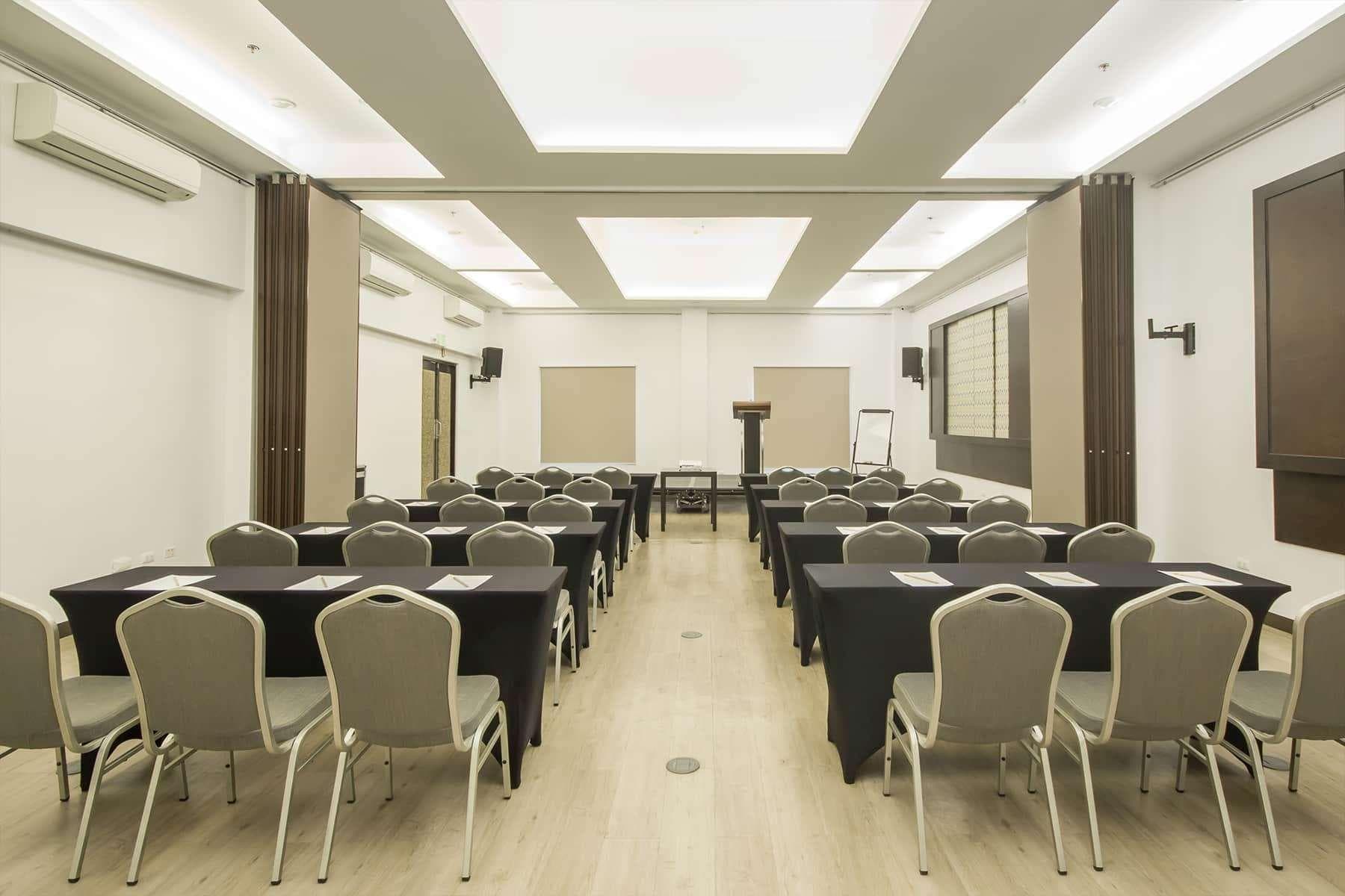 Microtel by Wyndham Eagle Ridge photo 5