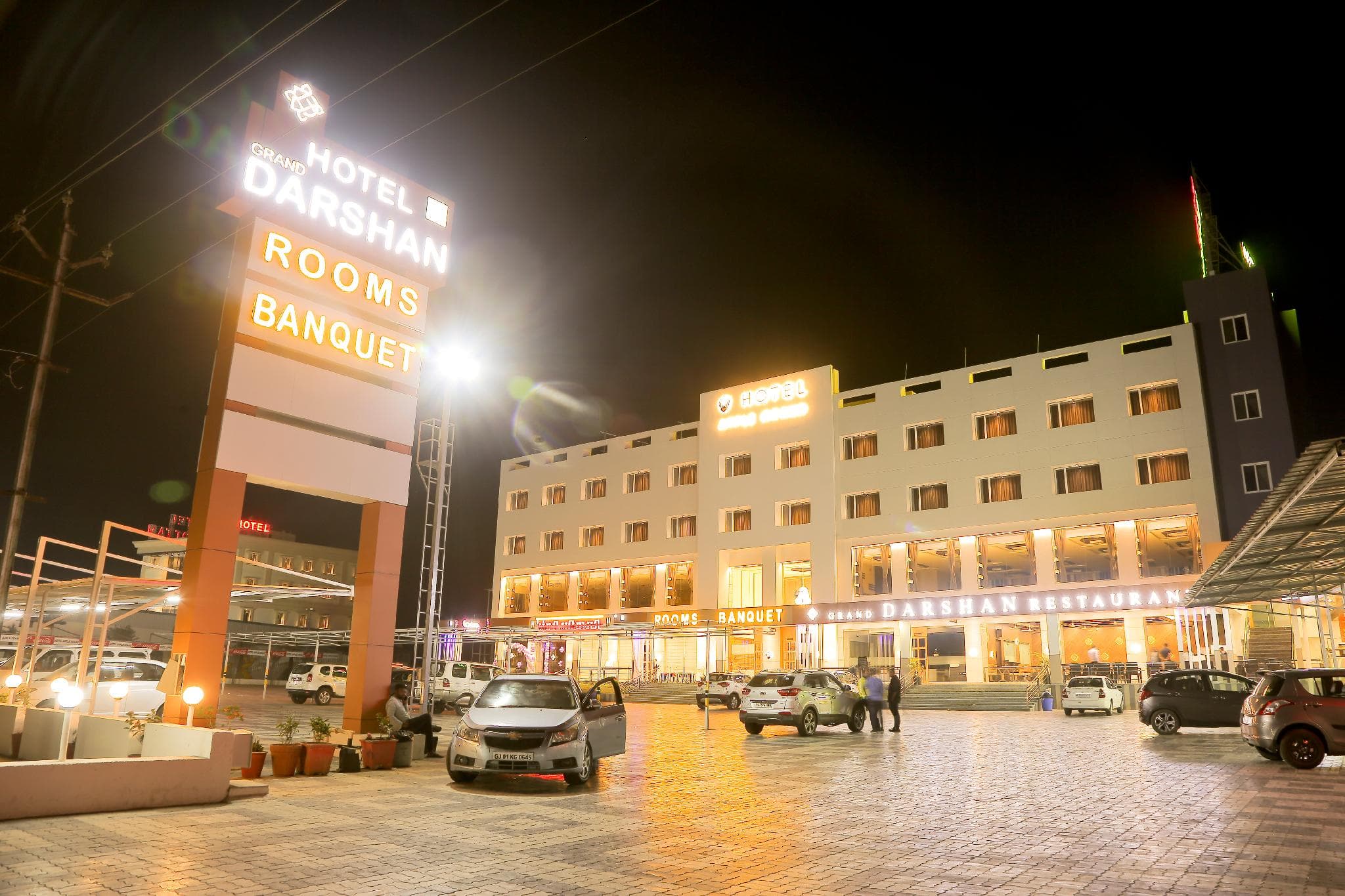 Hotel Grand Darshan Vadodara