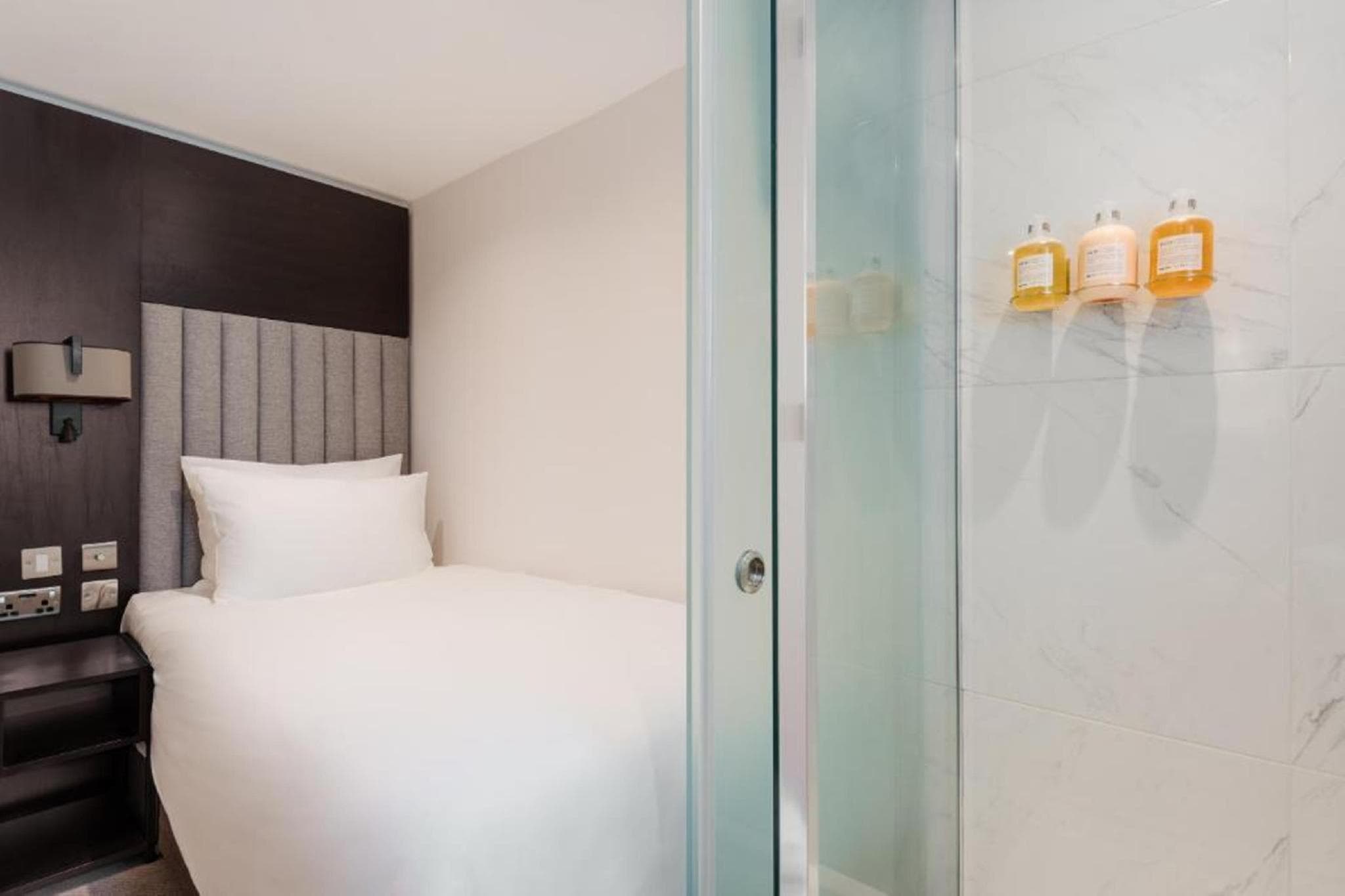 Rove Hotel London Paddington photo 2