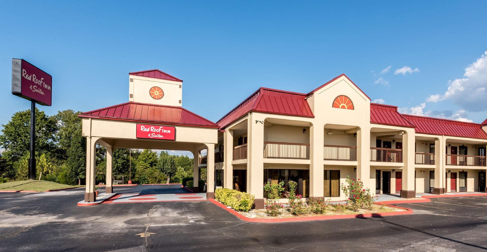 Red Roof Inn & Suite Clinton, TN
