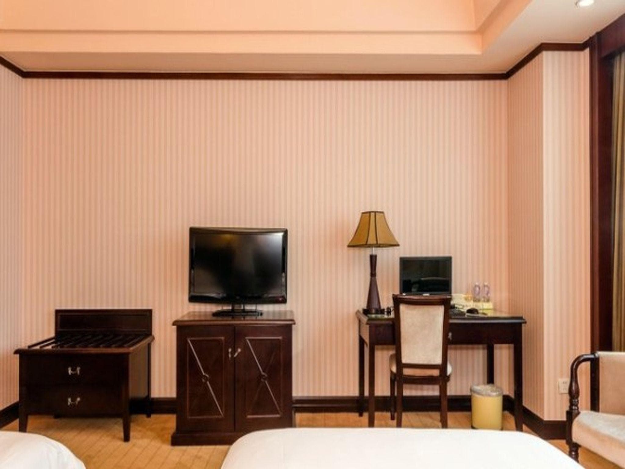 Vienna International Hotel Shenzhen North Station Branch photo 4