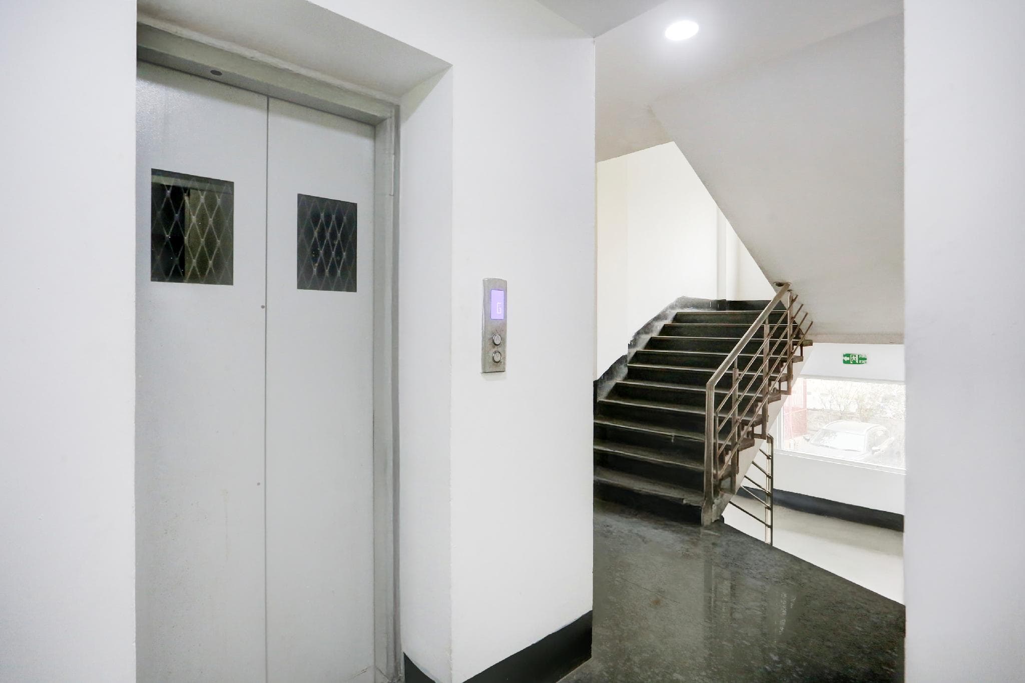 Super Townhouse Shahdara Near Yamuna Sports Complex Formerly Hotel Ipotel photo 4