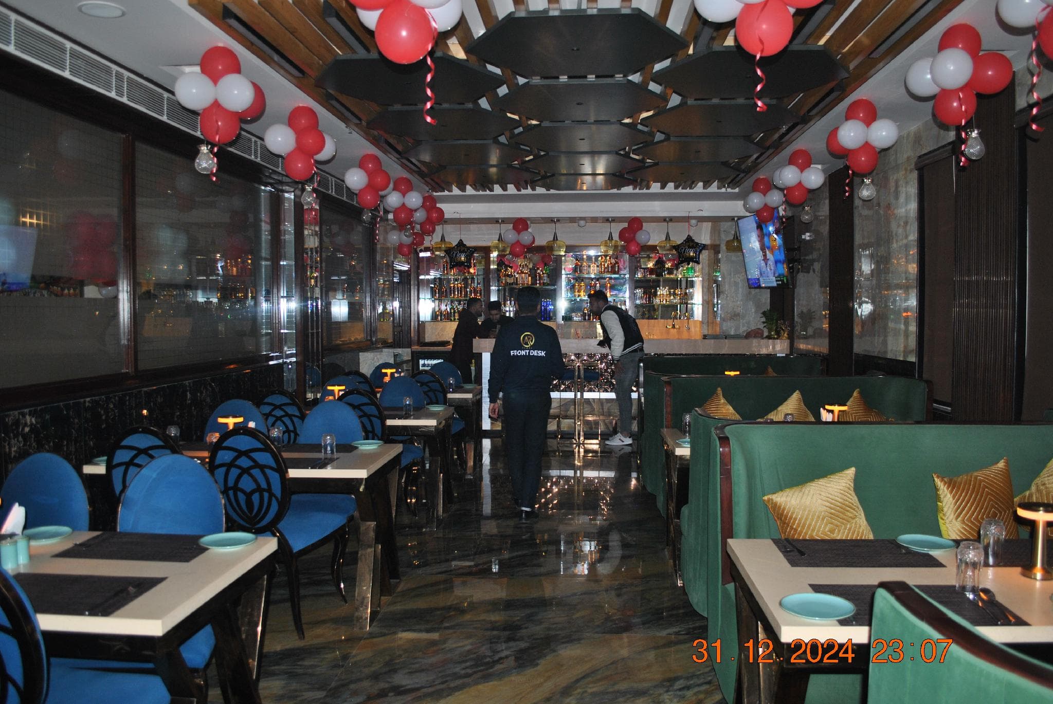 A R Plaza photo 3