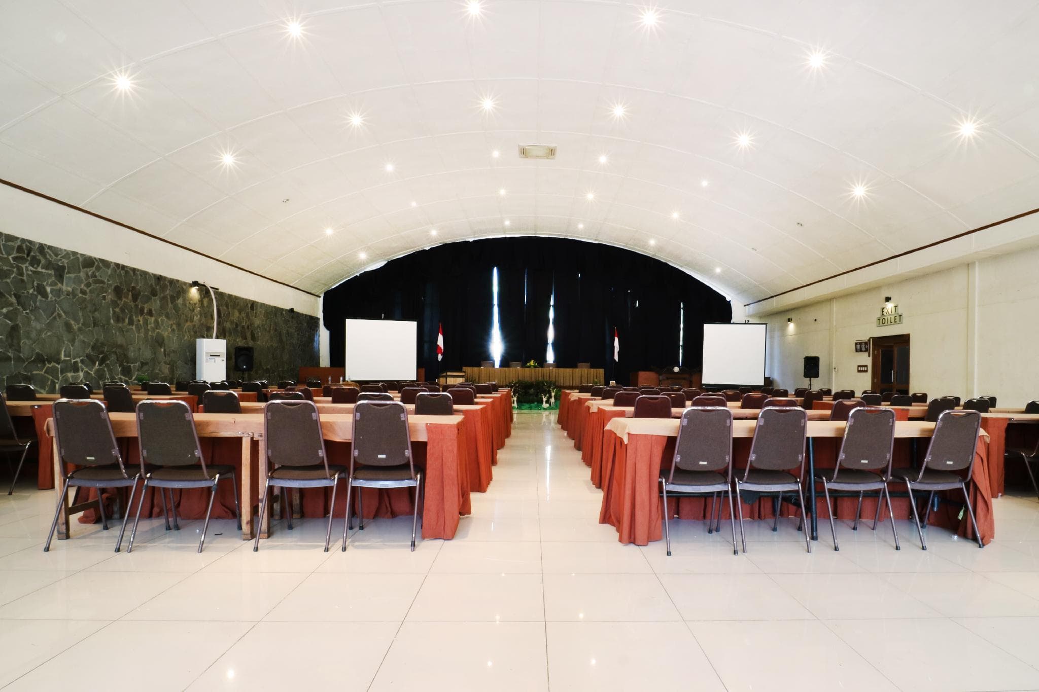 Hotel & Banquet Panorama Lembang photo 4