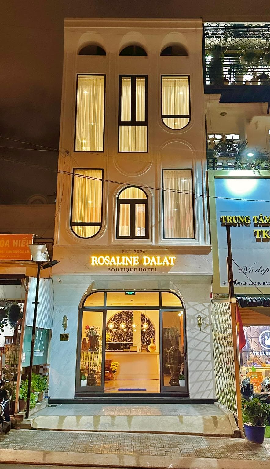 Rosaline Dalat photo 3