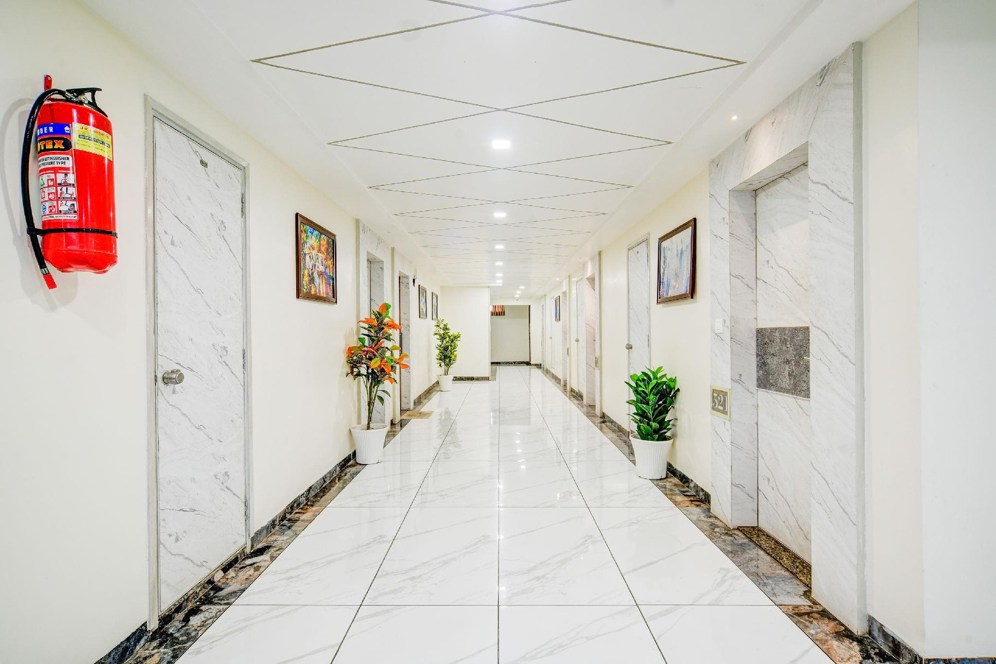 Super Townhouse Oak PTC Indore Junction photo 3