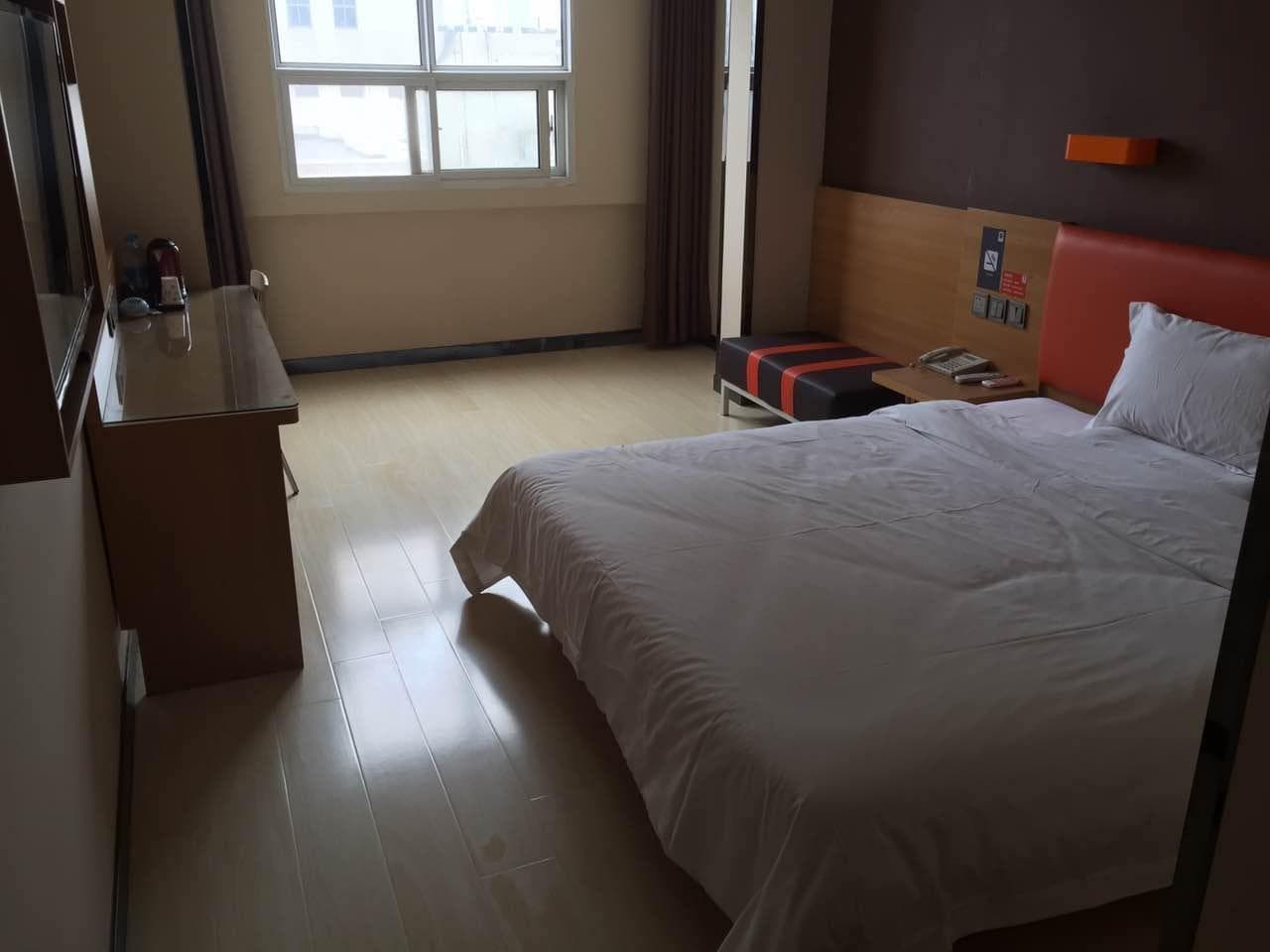 7 Days Premium·Guanyun Nanjing West Road Hesheng Plaza photo 4