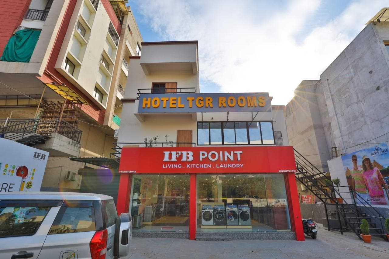 Hotel TGR Rooms