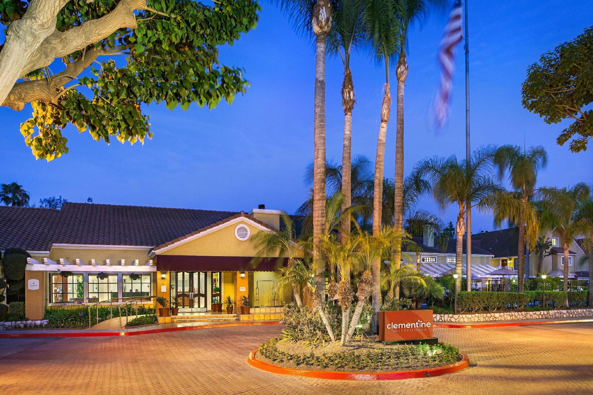 Clementine Hotel & Suites Anaheim photo 2
