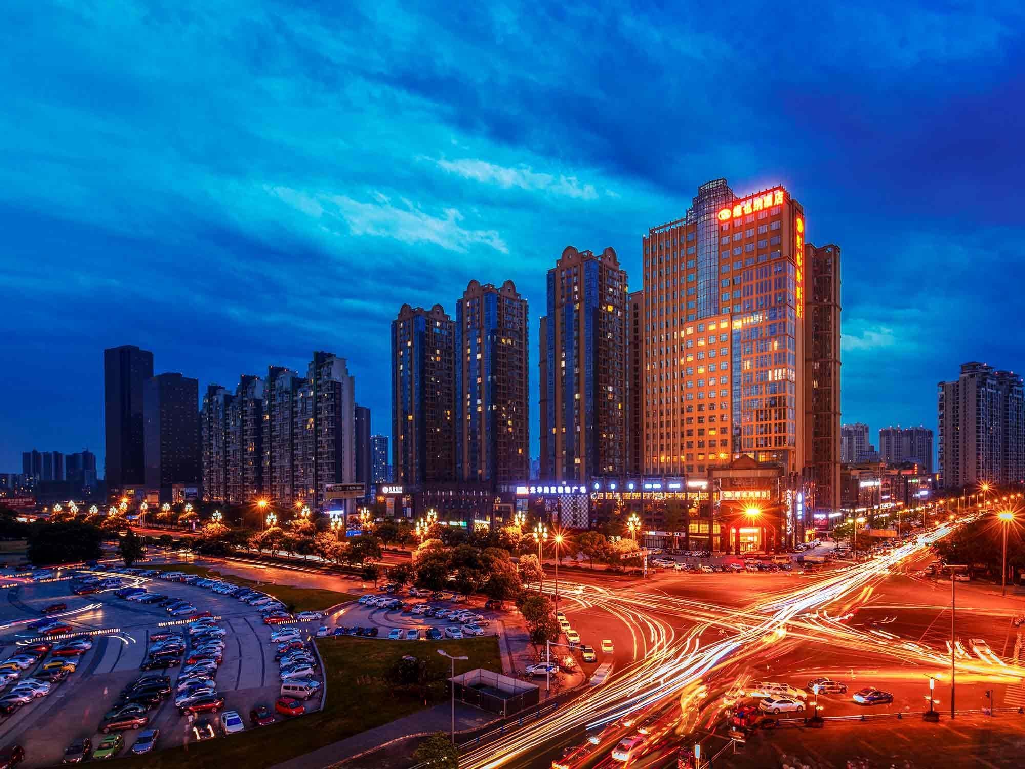Vienna Hotel Chengdu Wenjiang Zhujiang Plaza Guanghua Park Metro Station photo 4