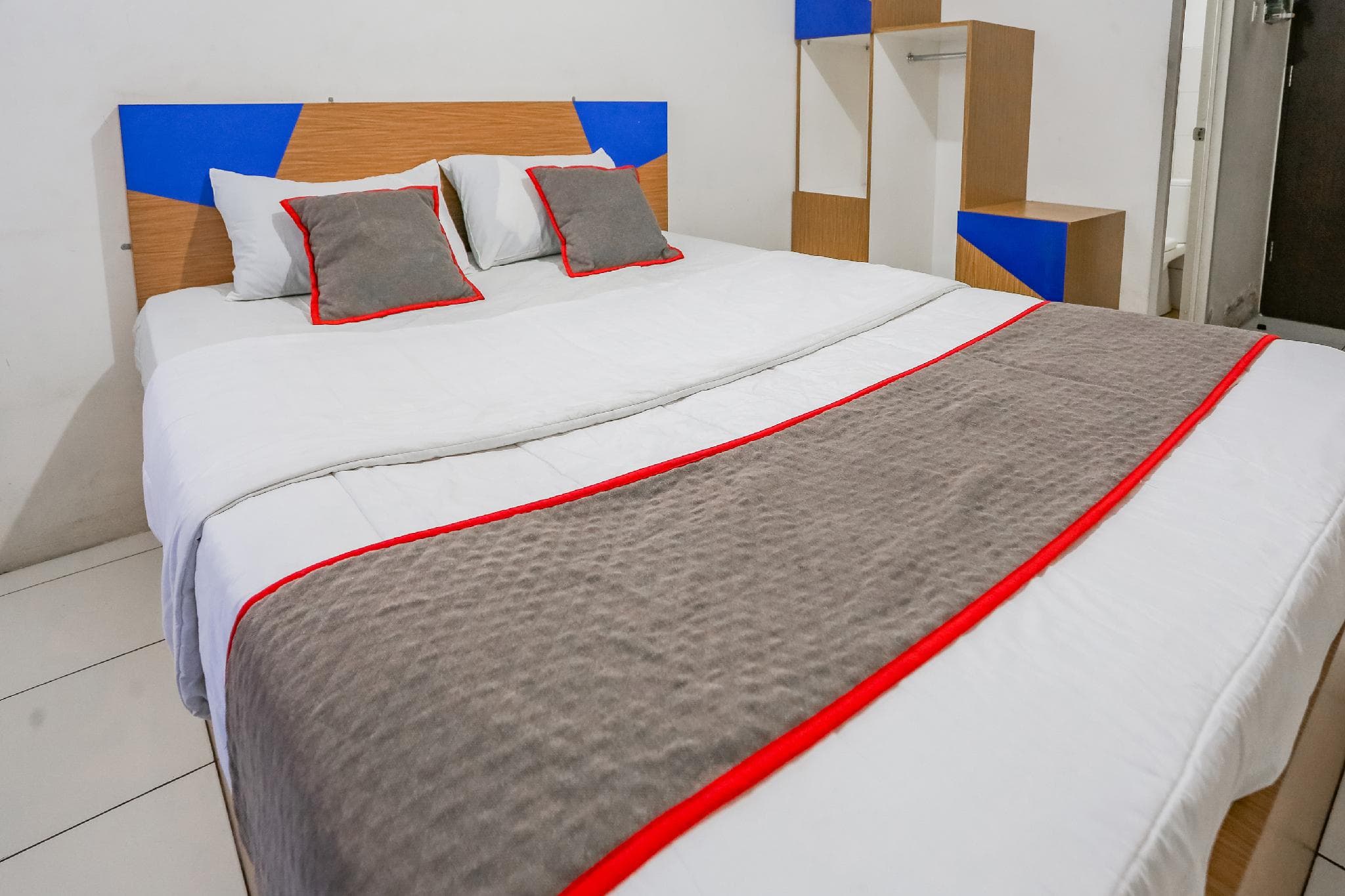 Hotel O Tower Mahakam serviced apartment Riverview Jababeka Ruko 30-26 photo 2