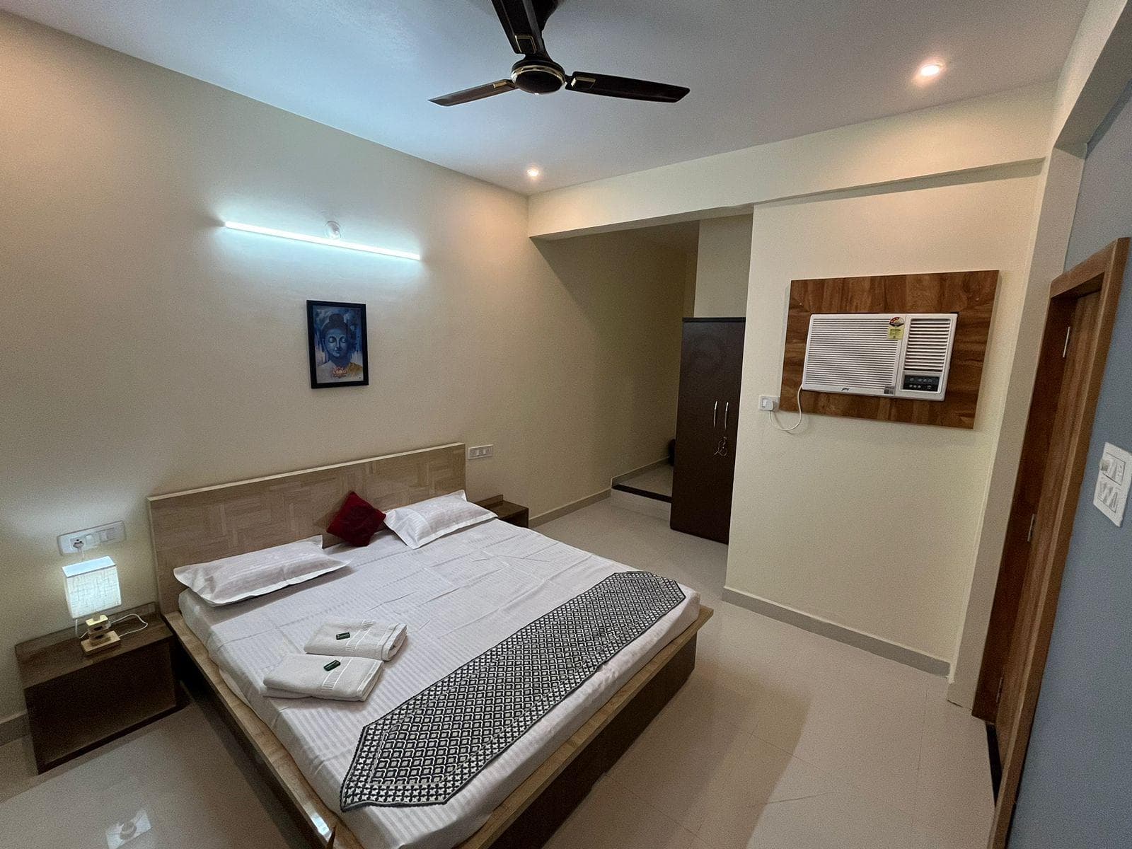Hotel SHIVASHRAY Luxury Stays & Inn photo 2