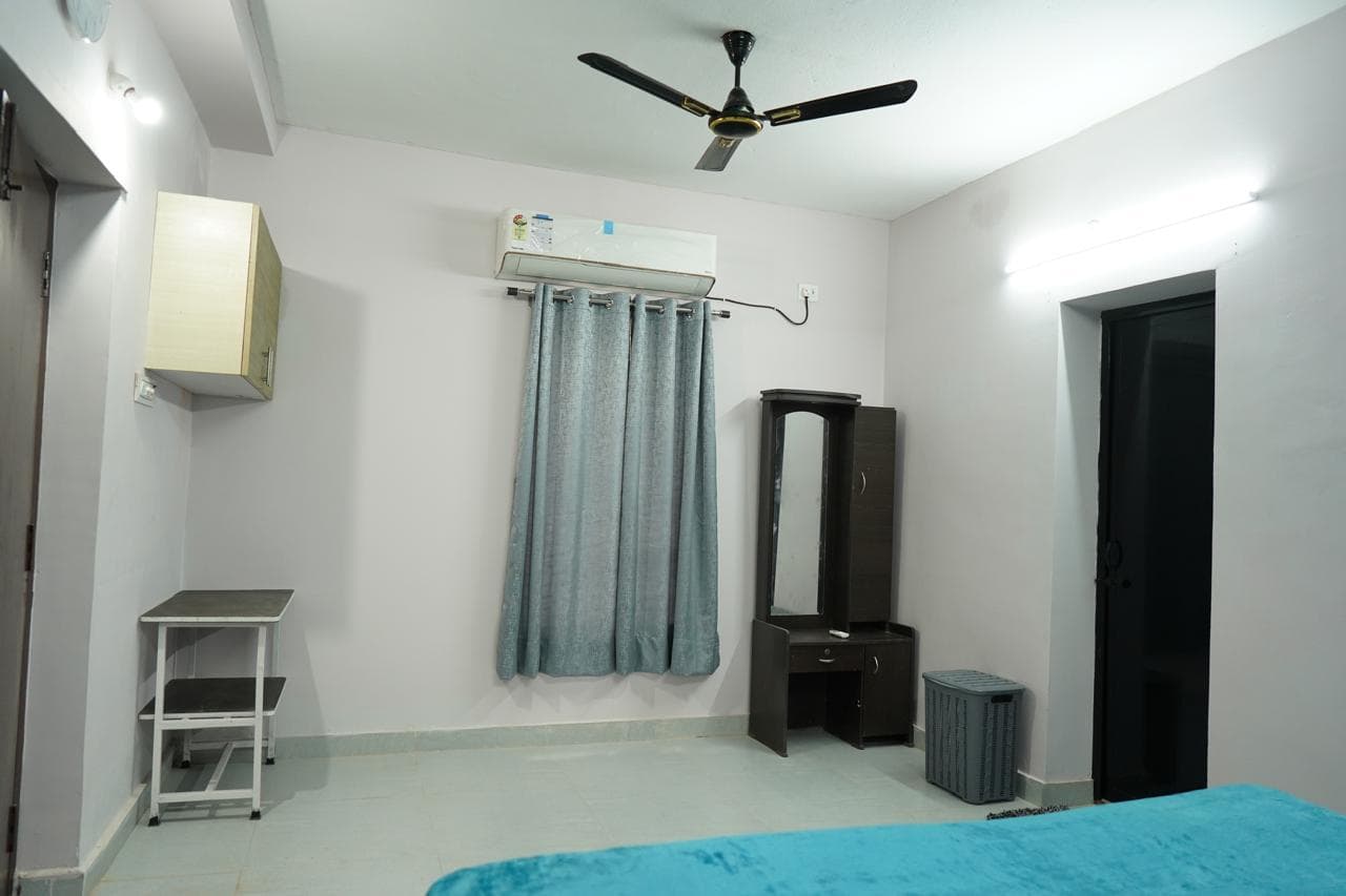 Sunny Bay ECR photo 2