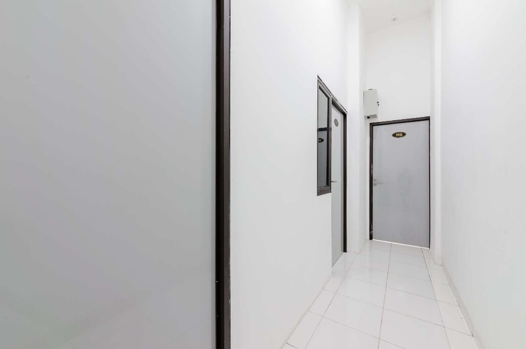 RedDoorz @ Pandu Raya Bogor by Madam M Place photo 3