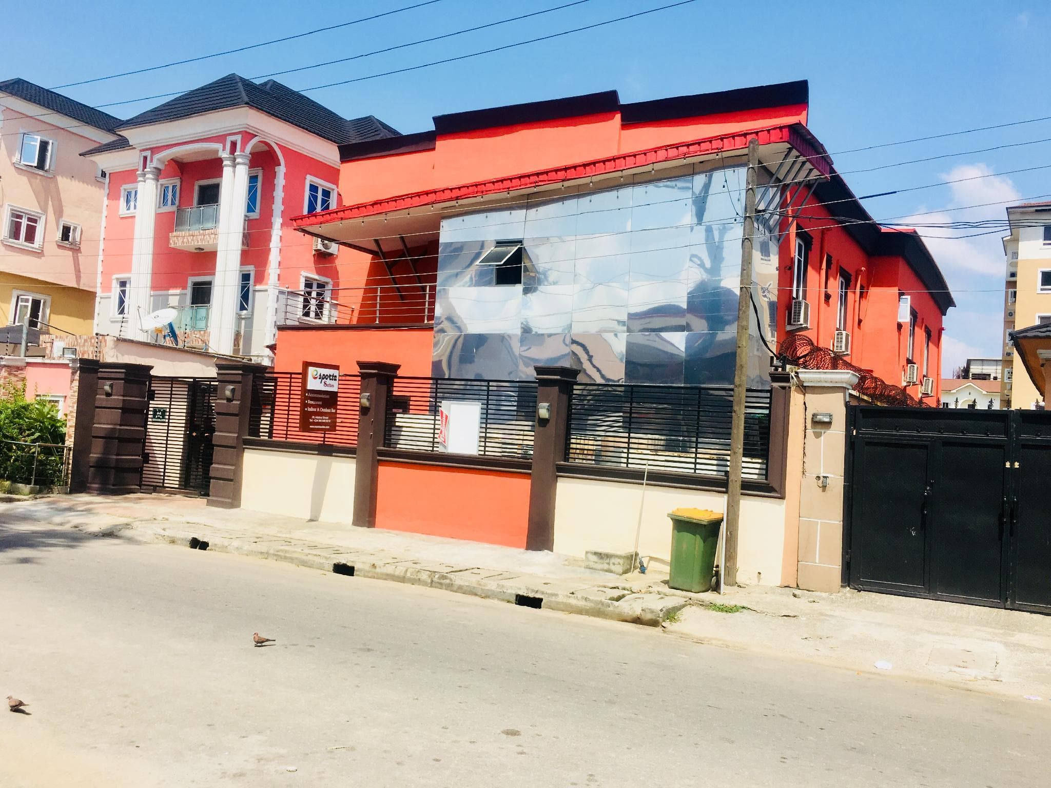 Esporta Hotel Yaba