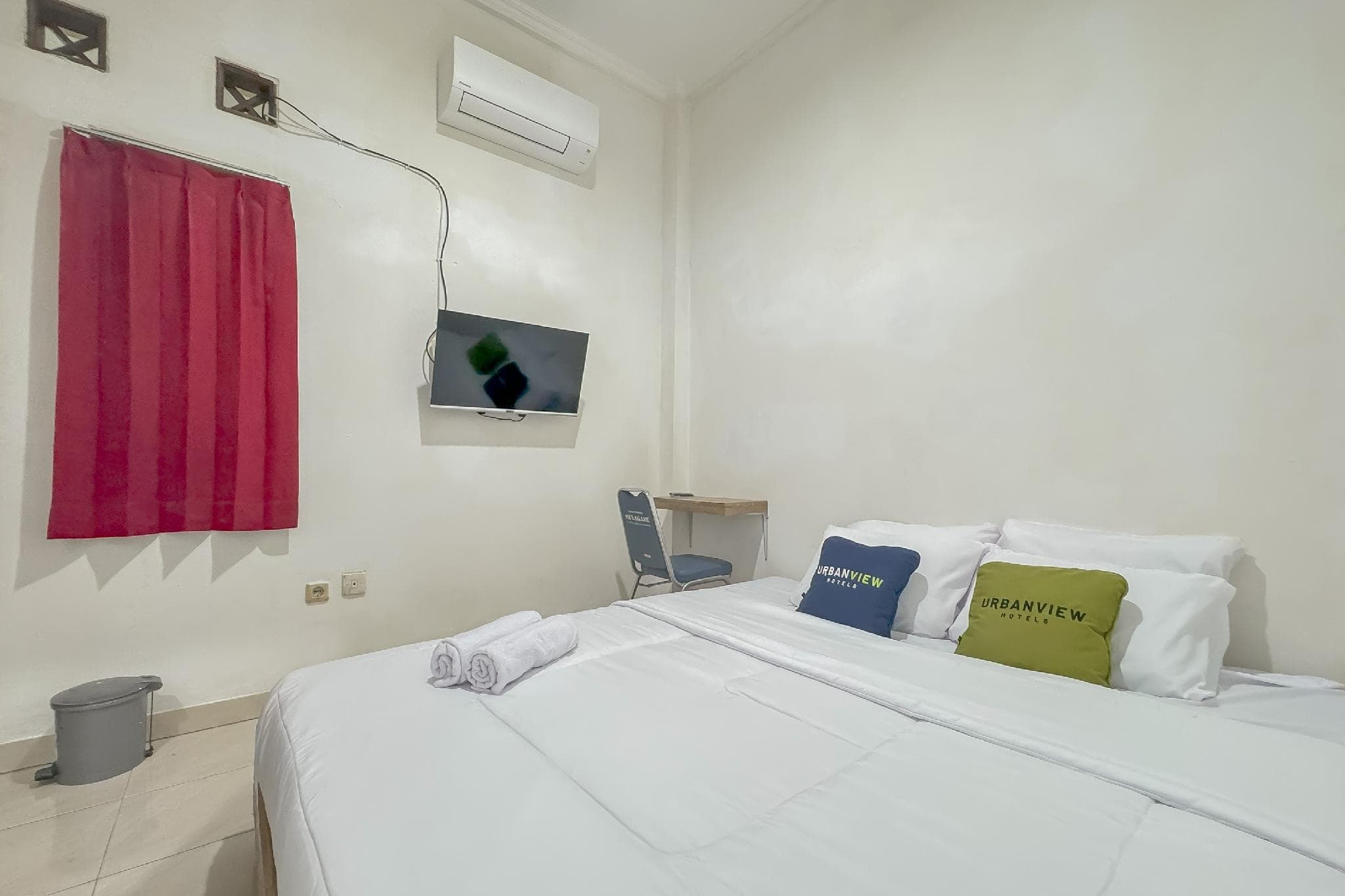 Urbanview Hotel Maharani Garut