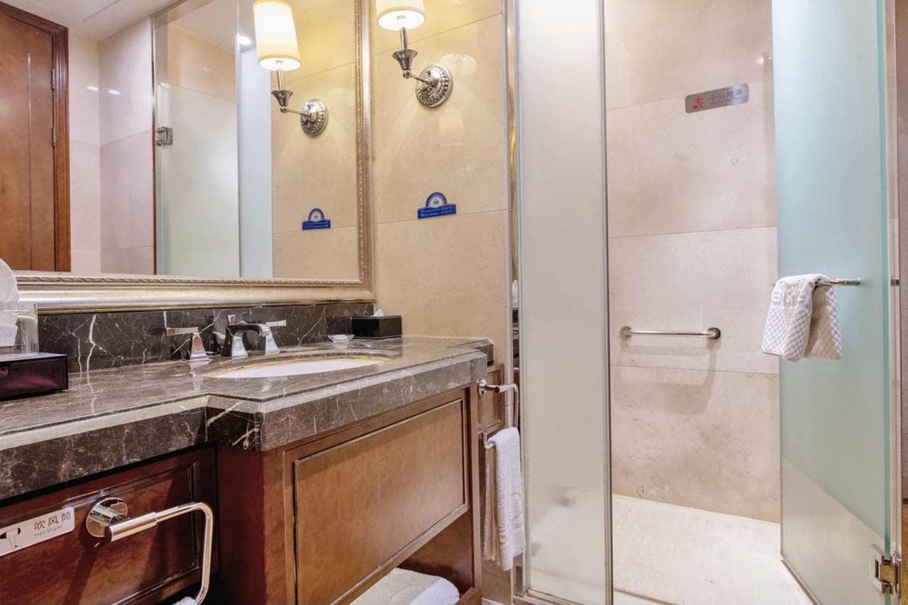 Days Hotel by Wyndham Logan City Huizhou photo 2
