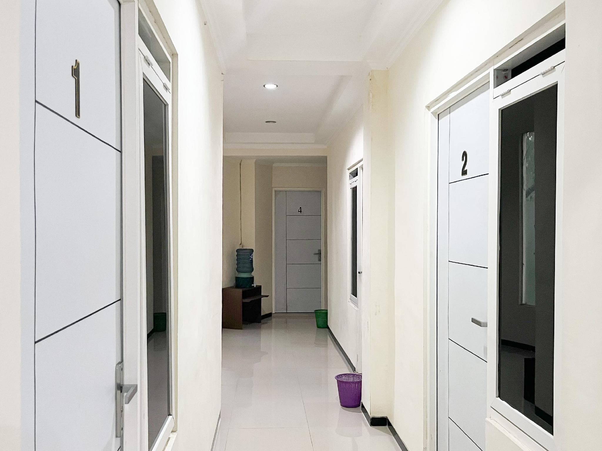 RedDoorz Syariah Nanna Homestay Near Dino Park photo 5