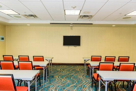Holiday Inn Express & Suites Cheektowaga North East By IHG photo 5