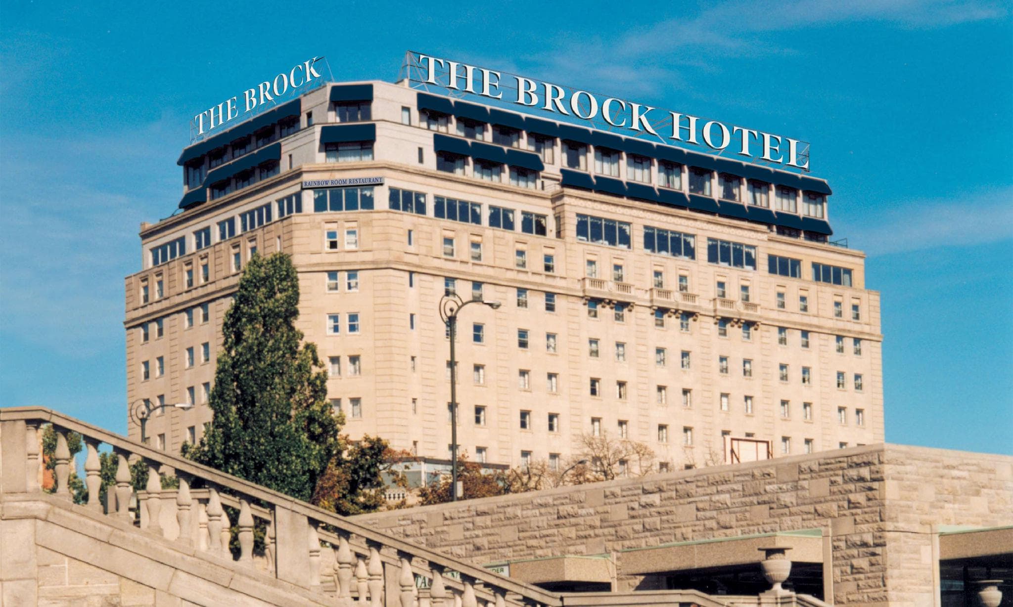 The Brock Niagara Falls Fallsview, Tapestry by Hilton