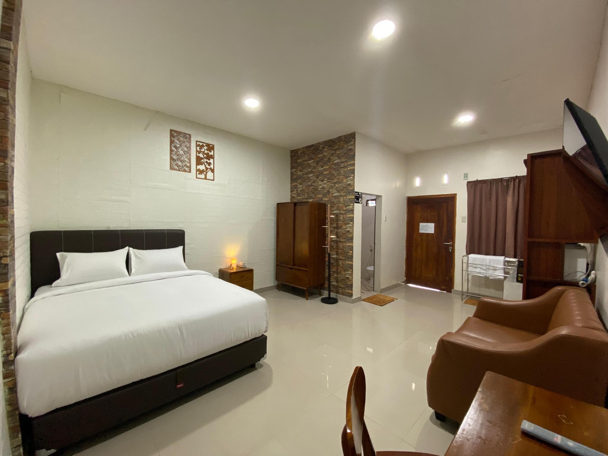 ABE HOTEL AND CONVENTION photo 2