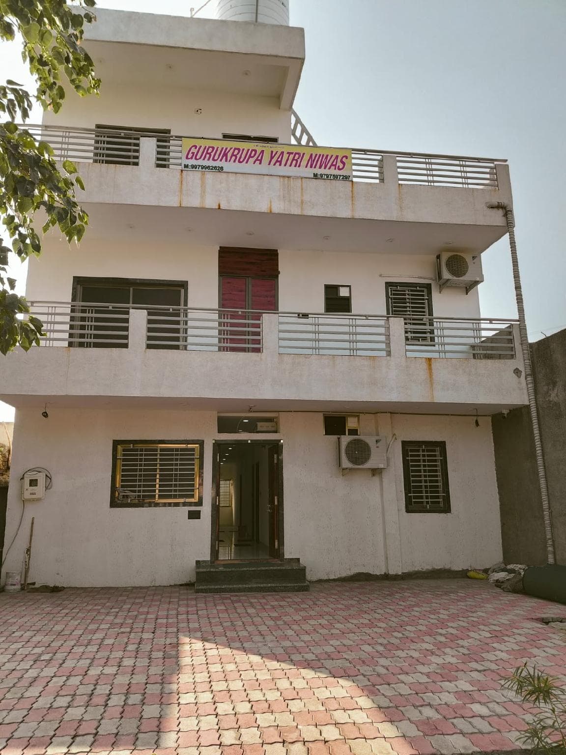 Gurukrupa Yatri Niwas