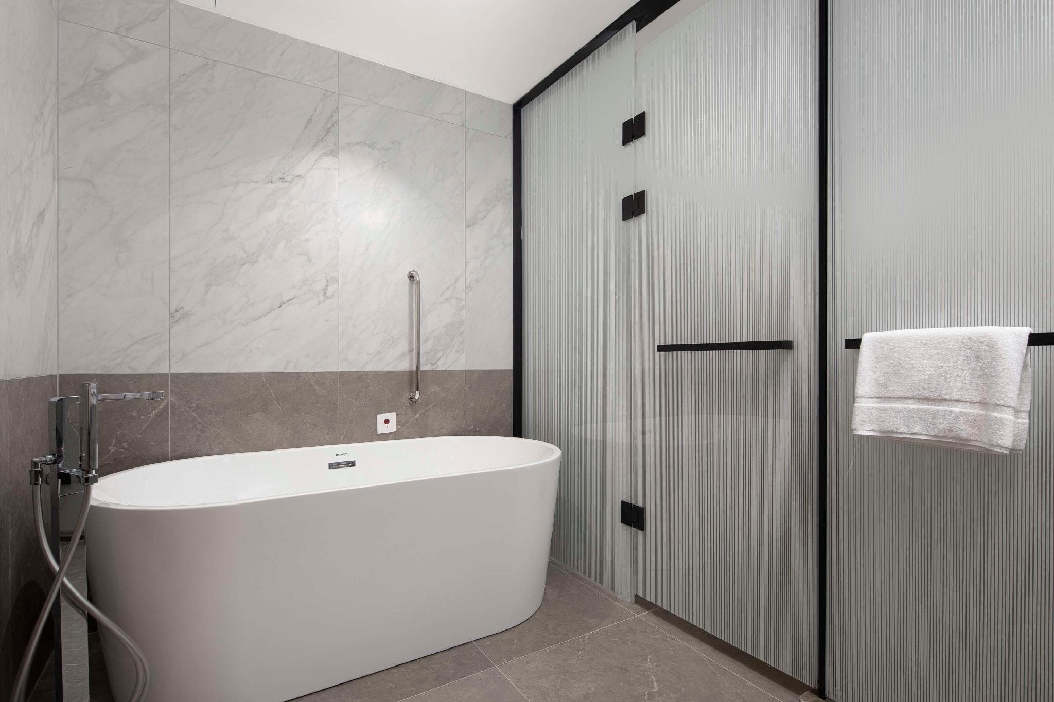 Hilton Garden Inn Tianjin Five Great Avenues photo 2