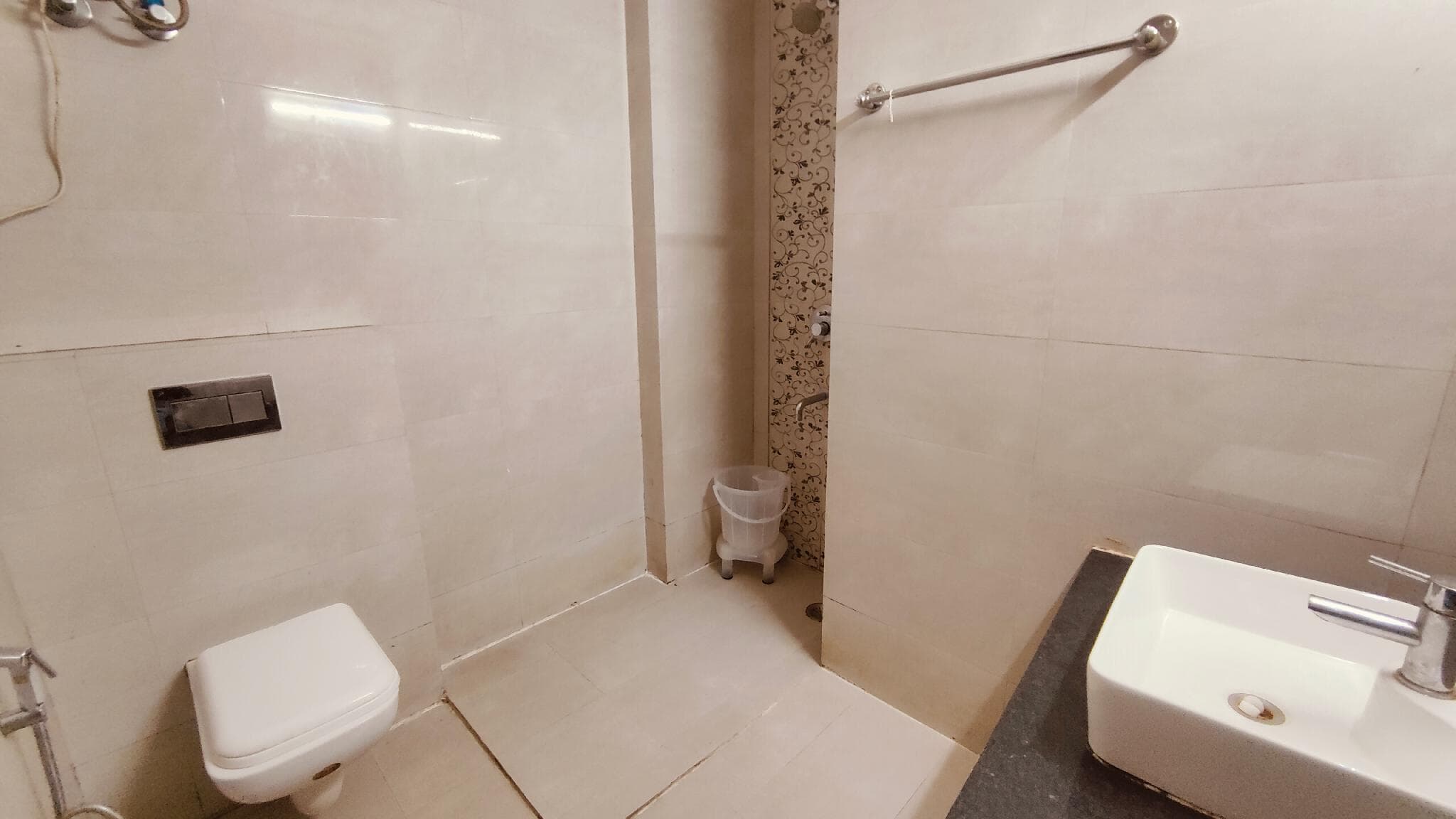PREMIUM RADIANCE INN photo 5