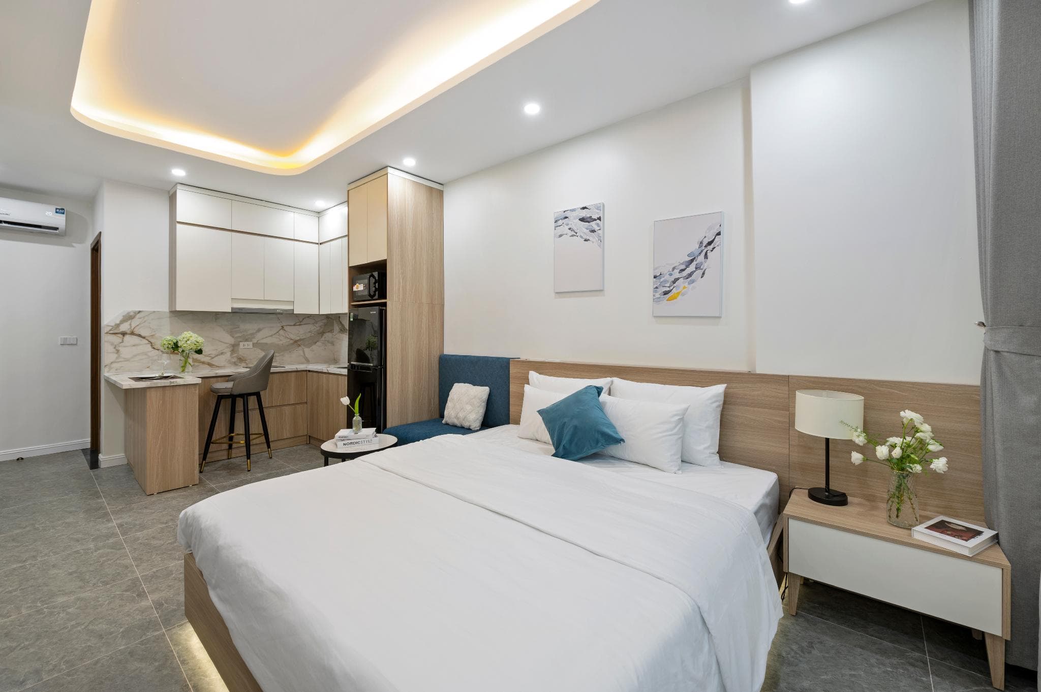 Cosmos Hotel Tay Ho photo 3
