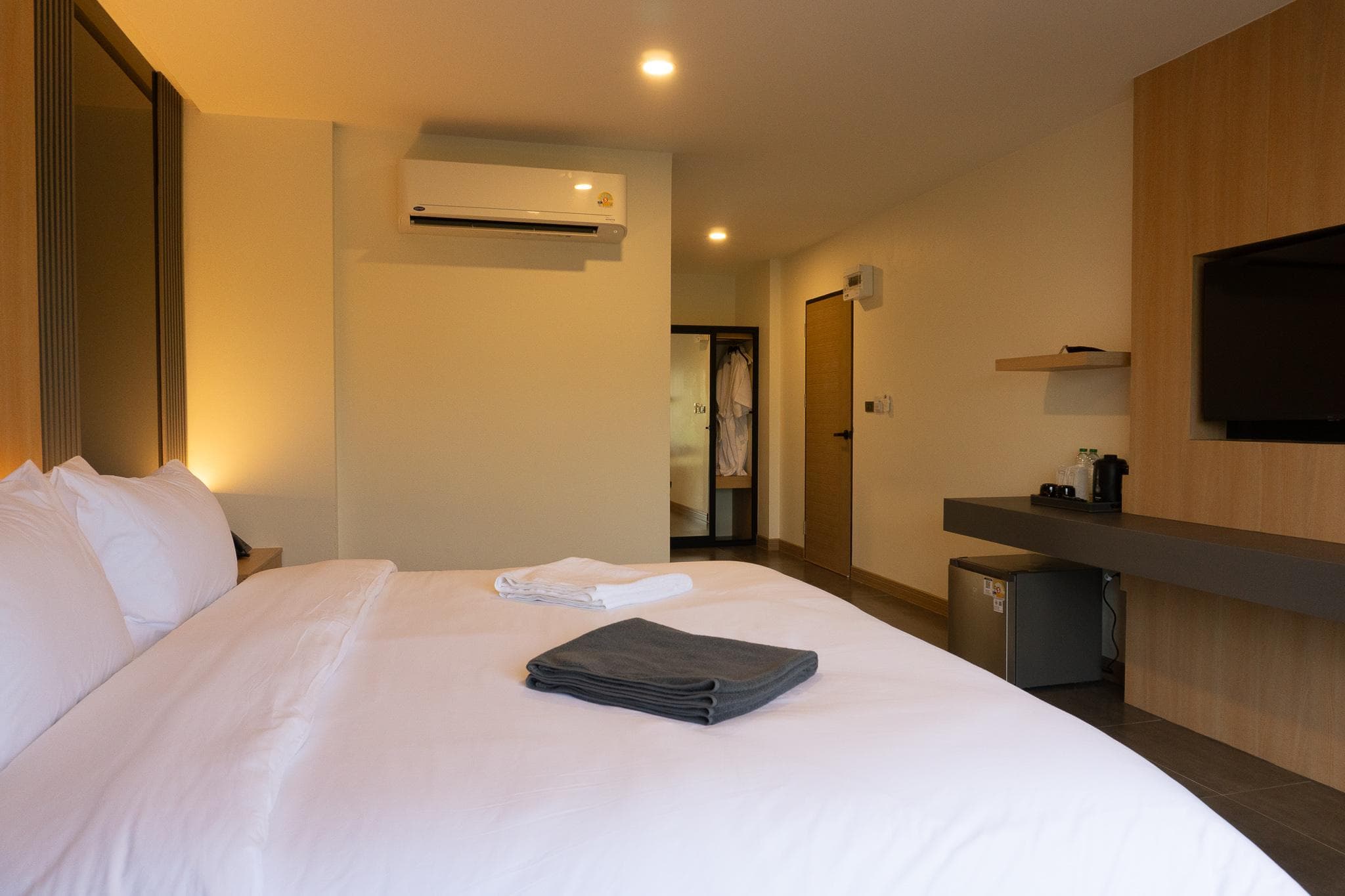 BOX BOX Hotel and Sports Restaurant photo 2