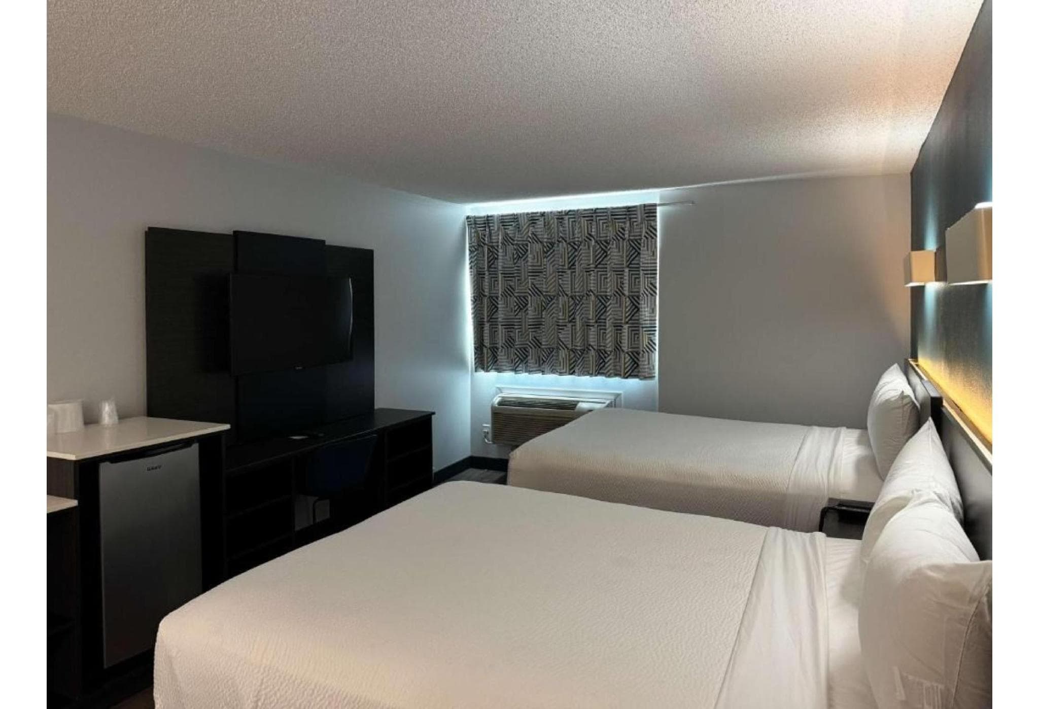 Studio 6  Suites Carson, CA photo 5
