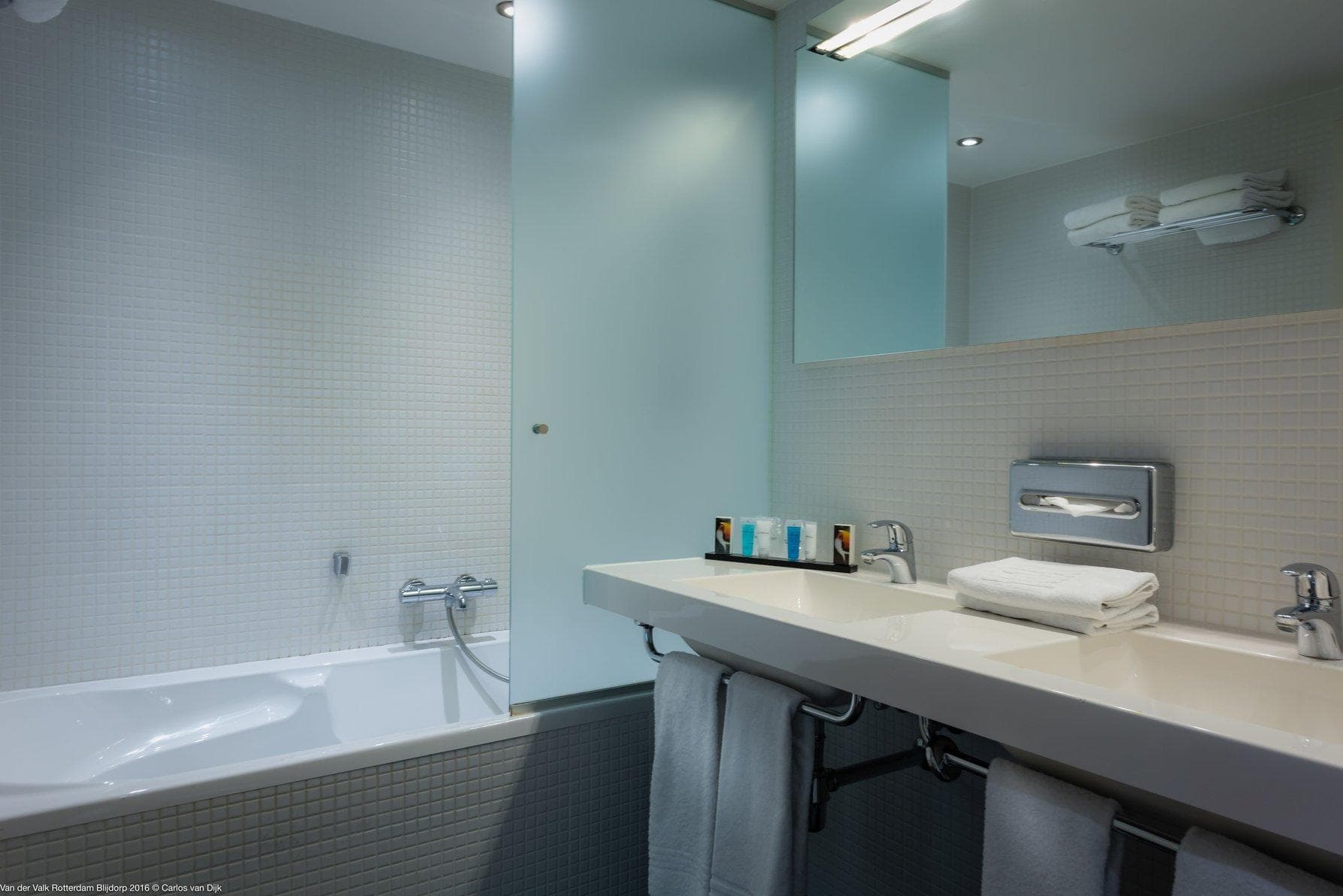 Van der Valk Hotel Rotterdam - Blijdorp photo 2