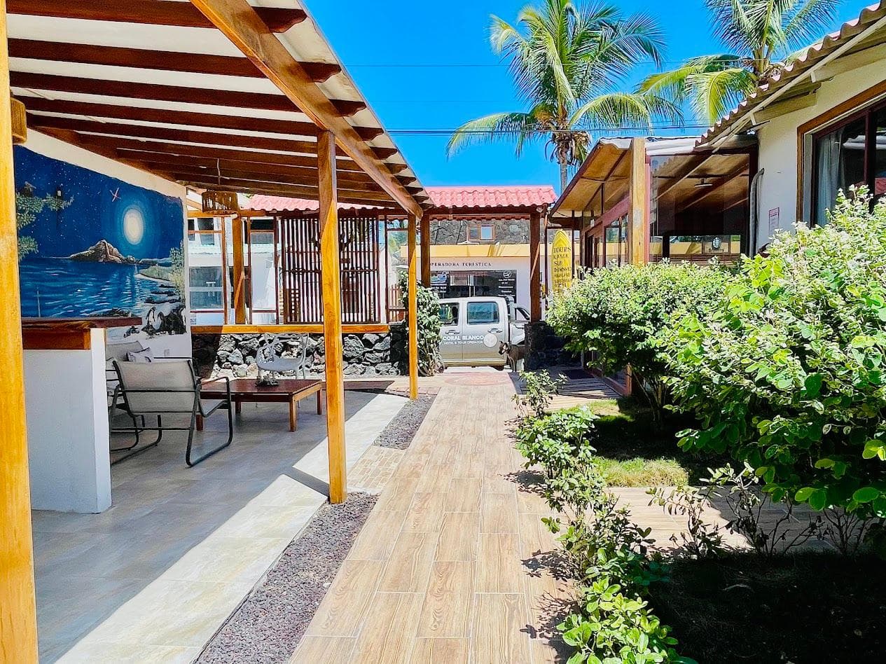 Hotel Coral Blanco w/high speed wifi by the beach photo 4