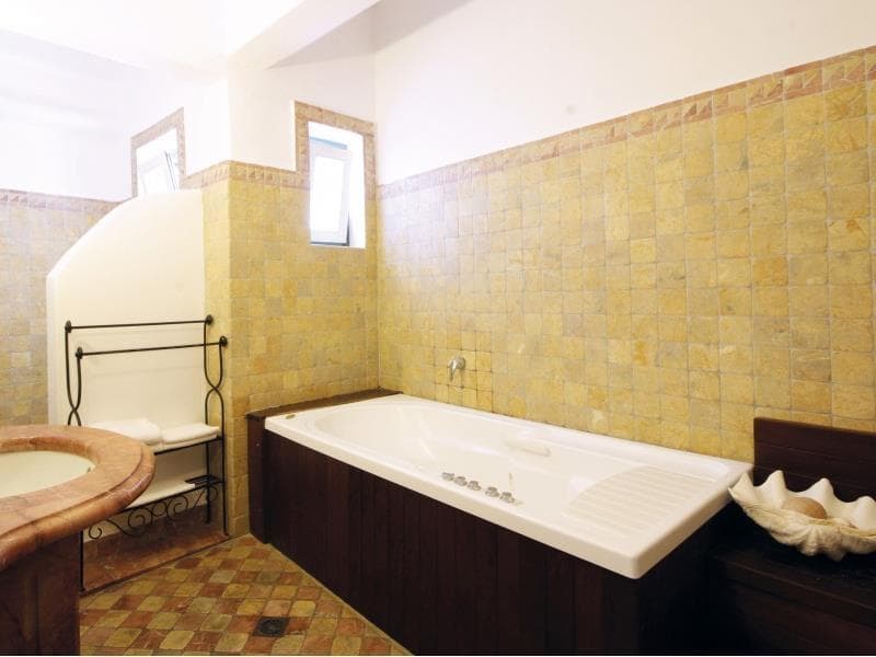 Pelican Bay Art Hotel photo 2