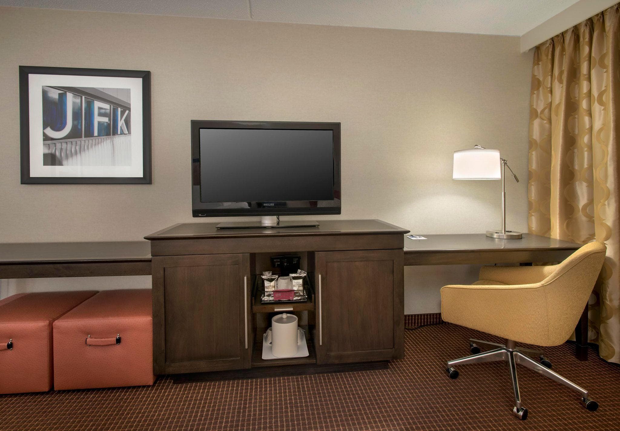 Hampton Inn New York-JFK photo 5