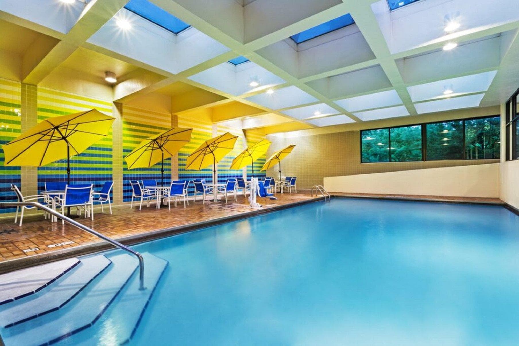 Crowne Plaza Knoxville Downtown University By IHG photo 5