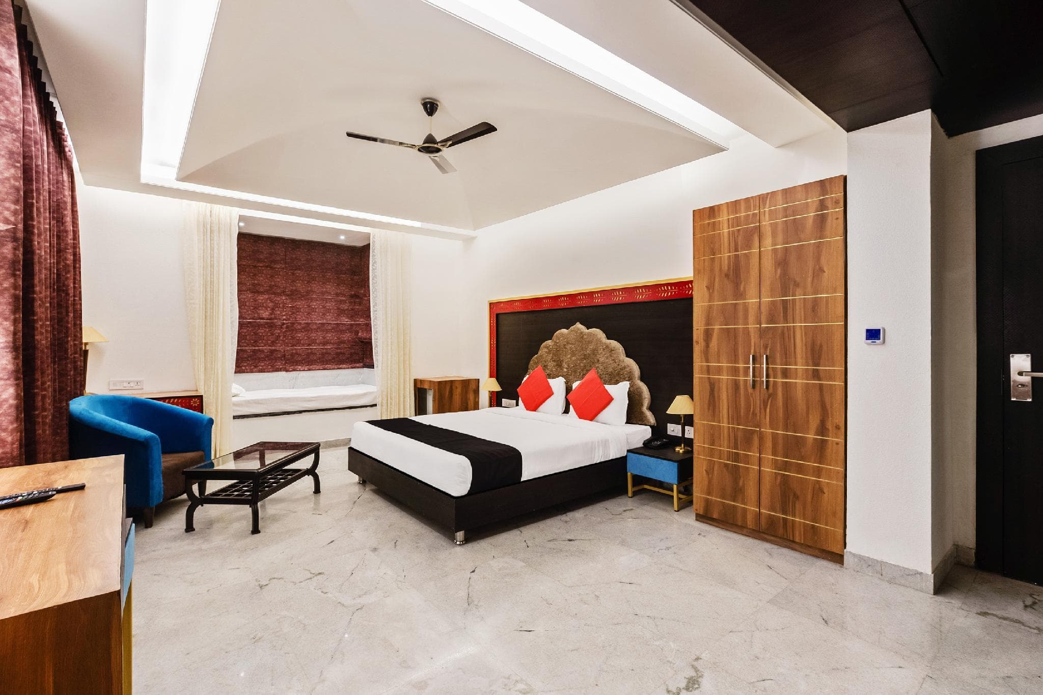Capital O 38052 Hotel Bhopal Palace photo 2