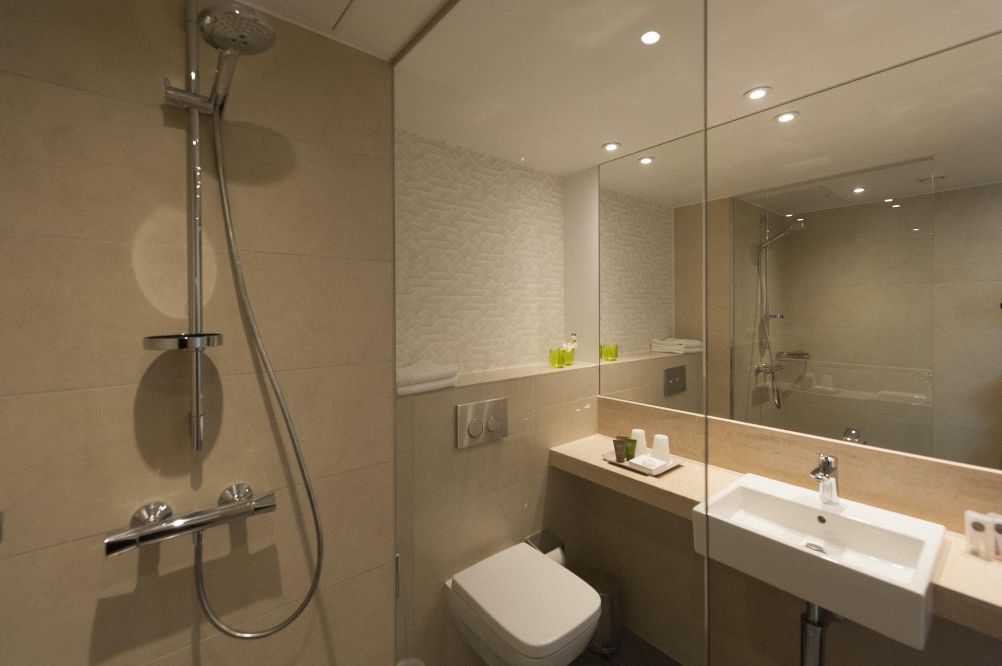 Holiday Inn Frankfurt Airport By IHG photo 3