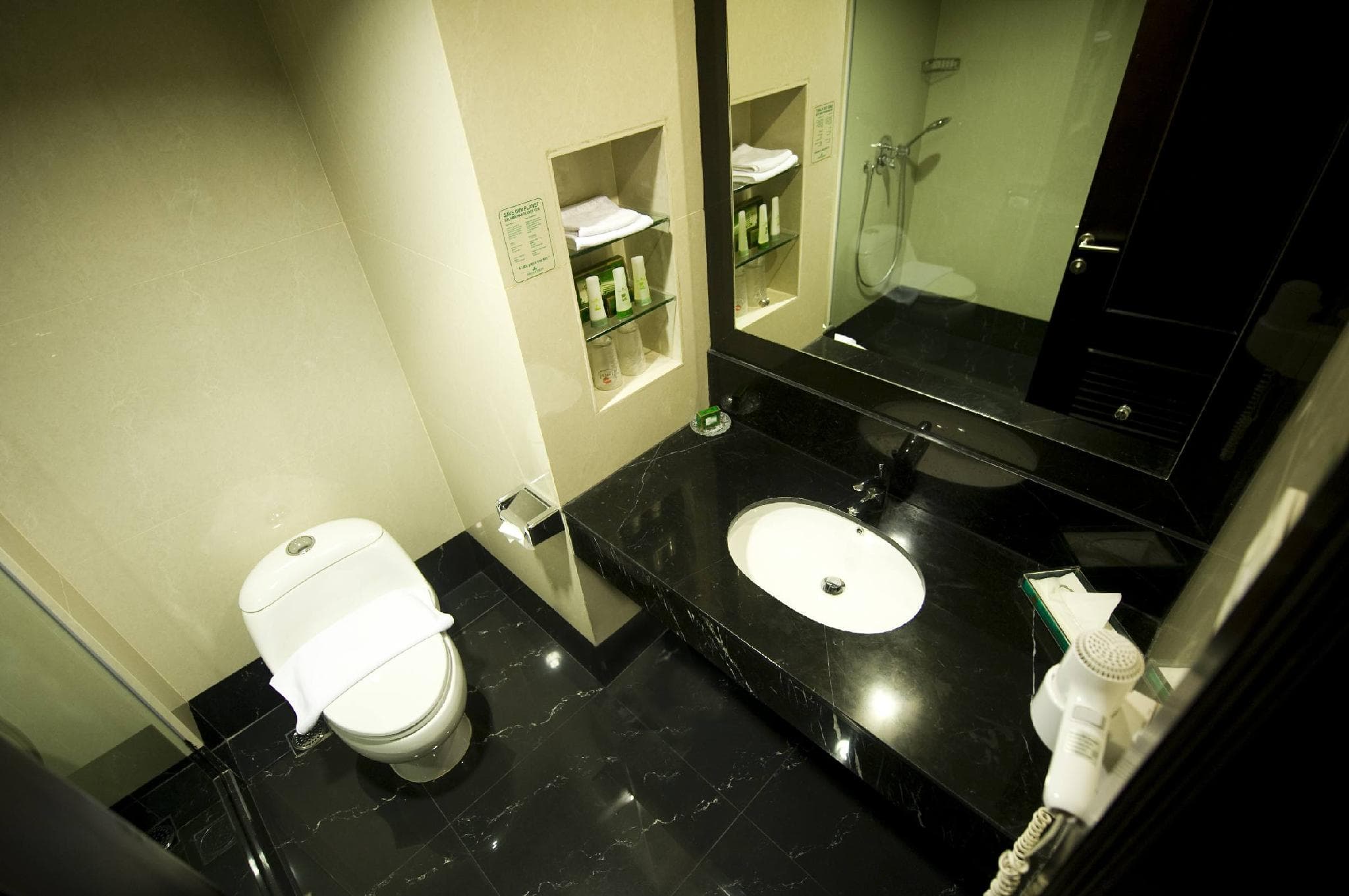 Emerald Garden International Hotel photo 2