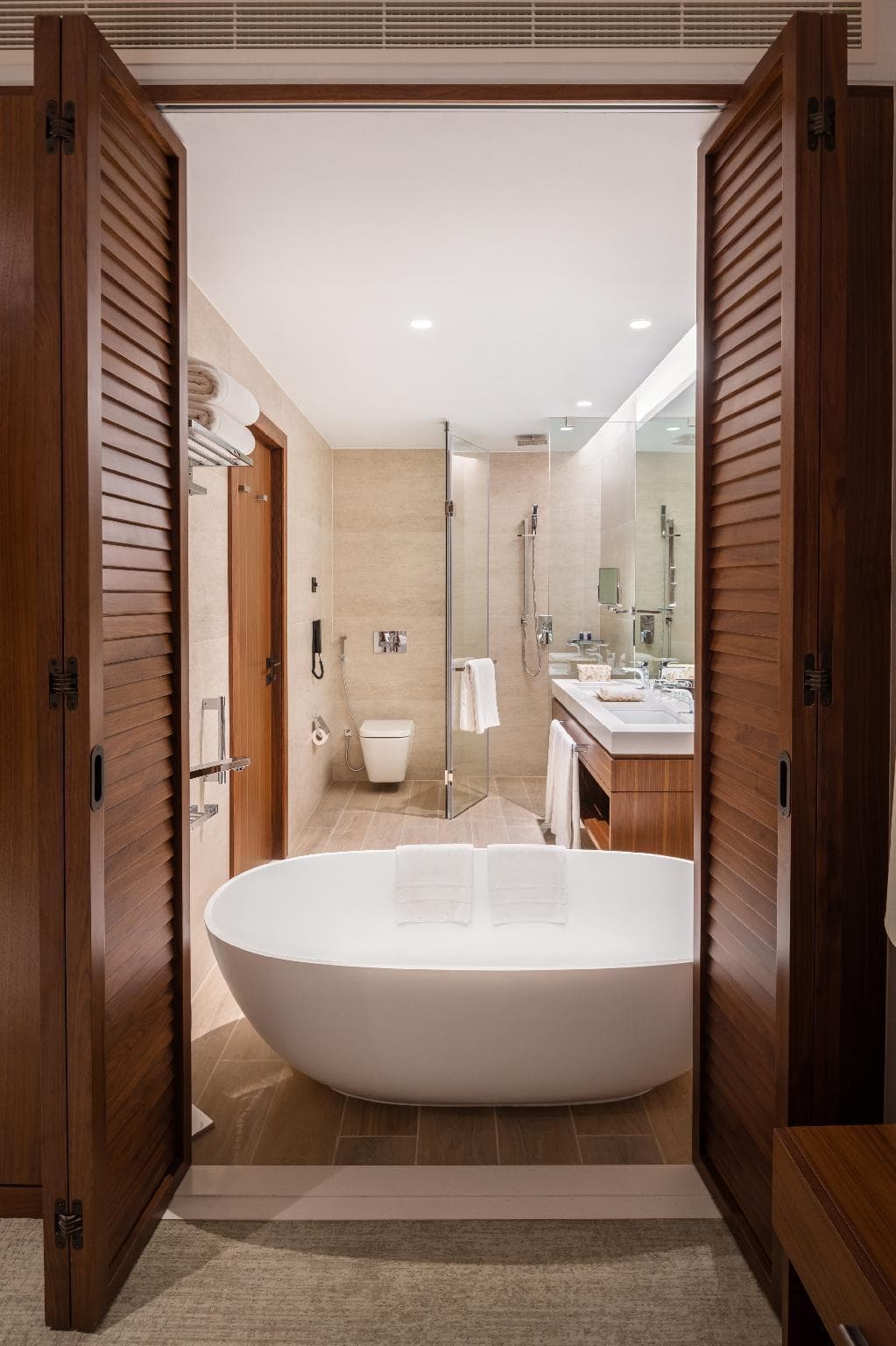 JA Lake View Hotel, Dubai photo 2
