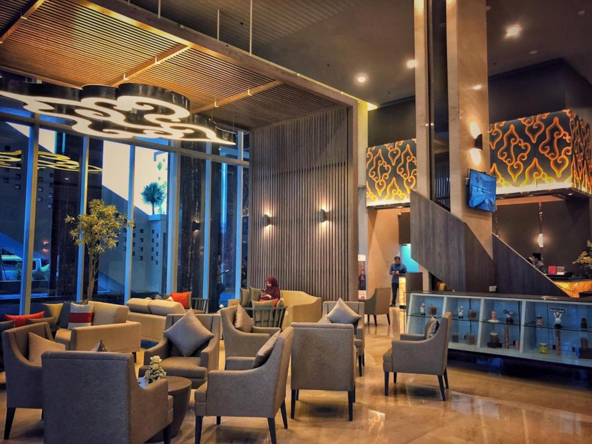 Patra Cirebon Hotel & Convention photo 3