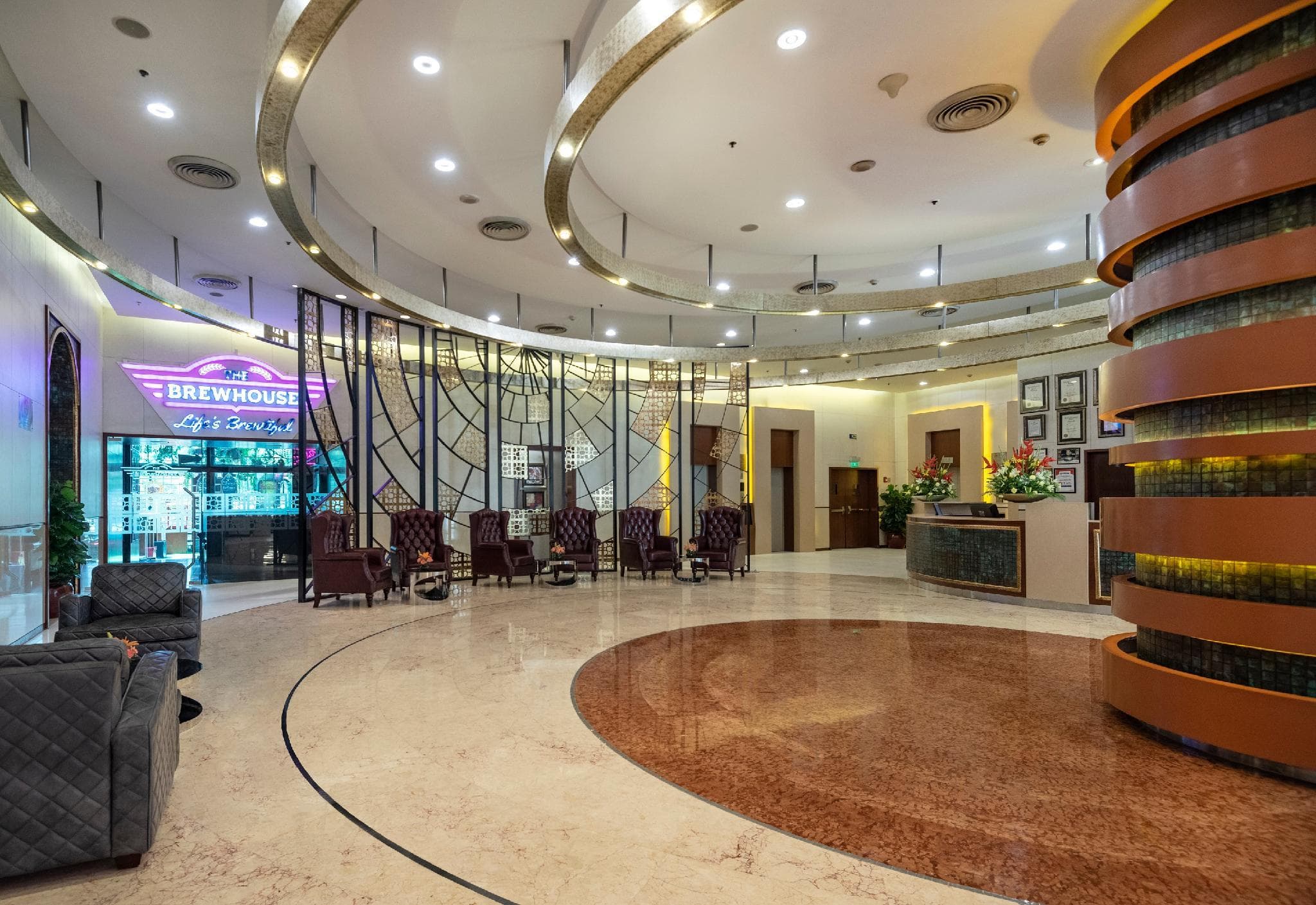 Radisson Hotel Gurugram Sohna Road City Center photo 4