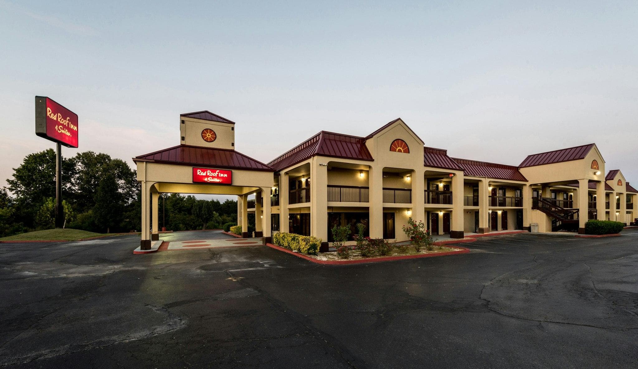 Red Roof Inn & Suite Clinton, TN photo 5